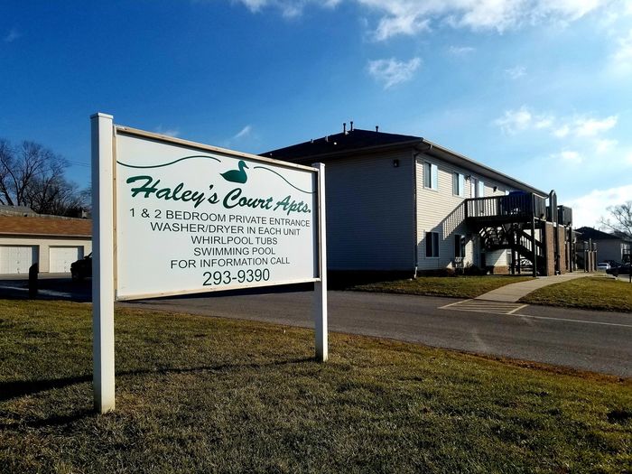 Haley's Court Apartments Apartments for Rent Bellevue, Nebraska